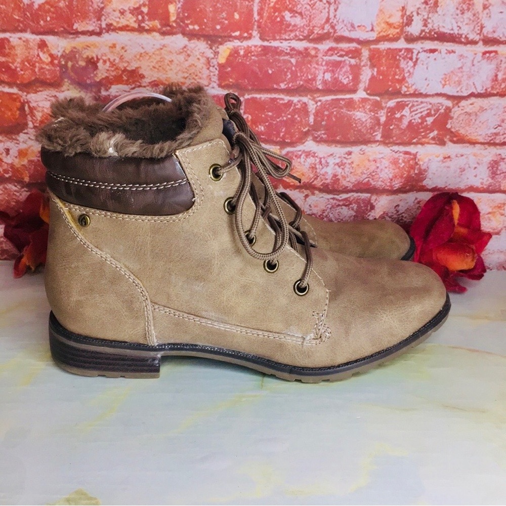 Vintage Y2K Tan Sporto Insulated Lexi granny Ankle Boots